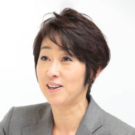 福島敦子 氏